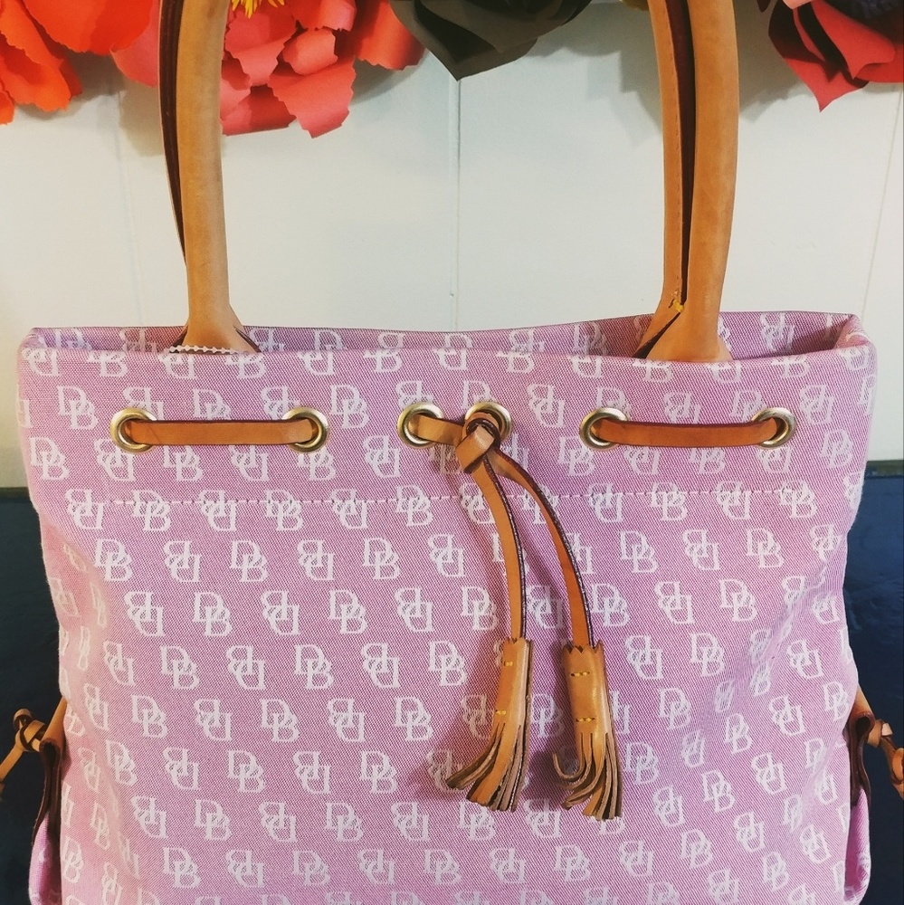 Dooney and Bourke Purse.